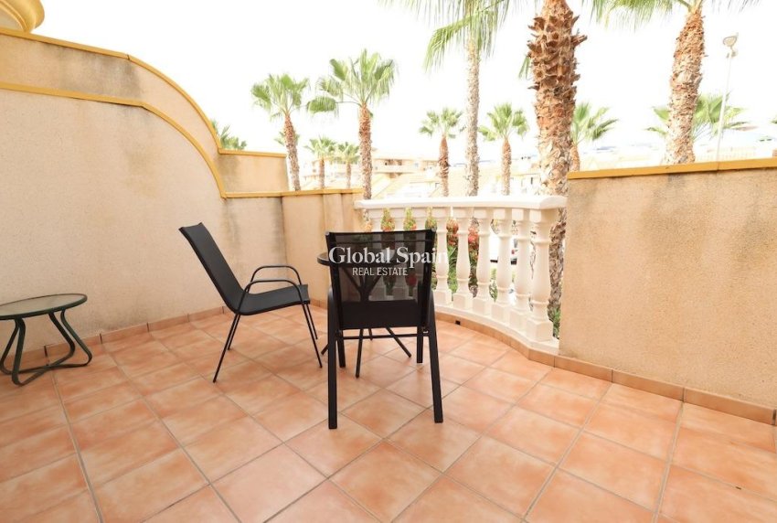 Wederverkoop - Villa -
ORIHUELA COSTA - CABO ROIG