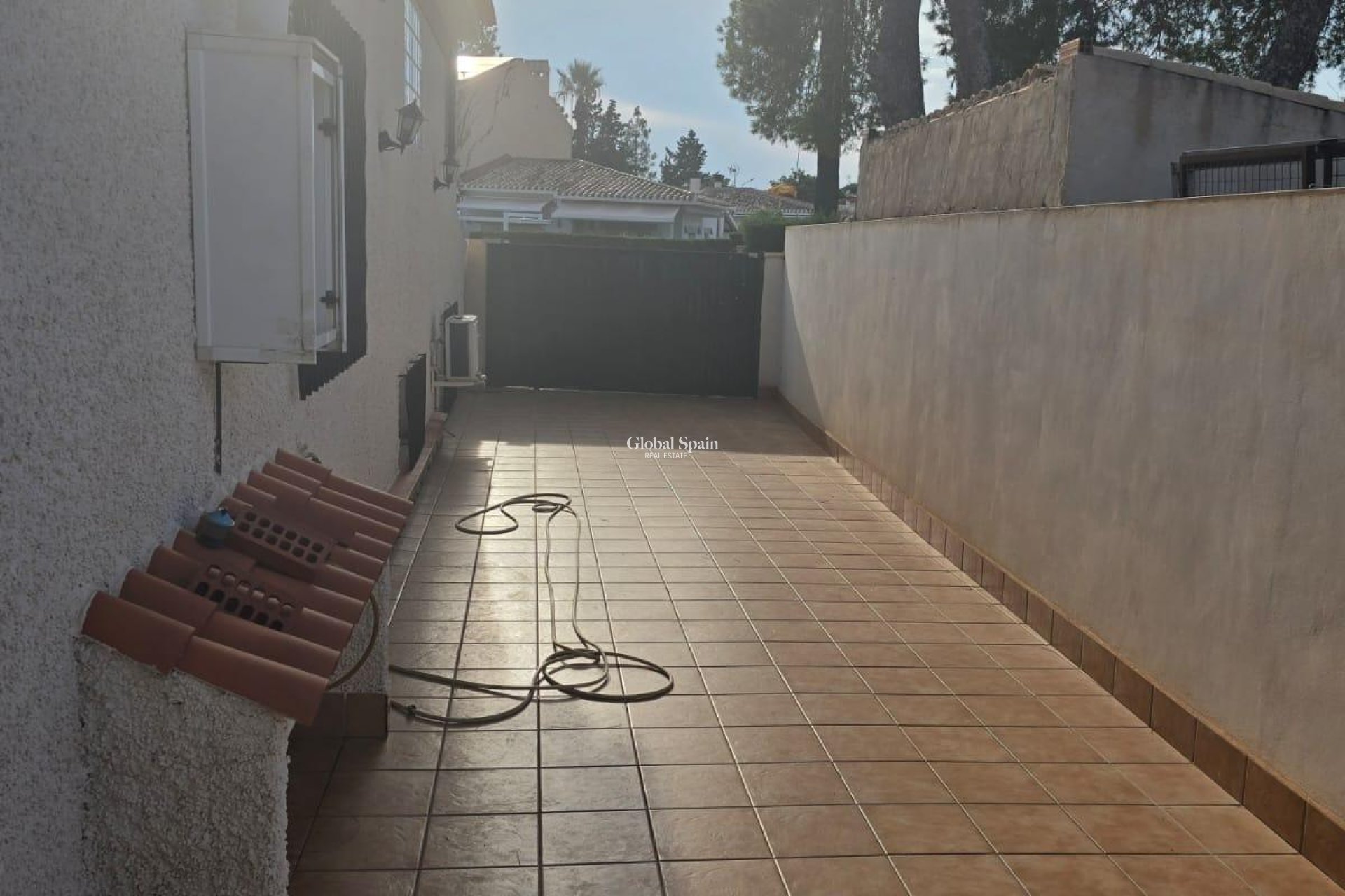 Wederverkoop - VILLA -
ORIHUELA COSTA - CAMPOAMOR