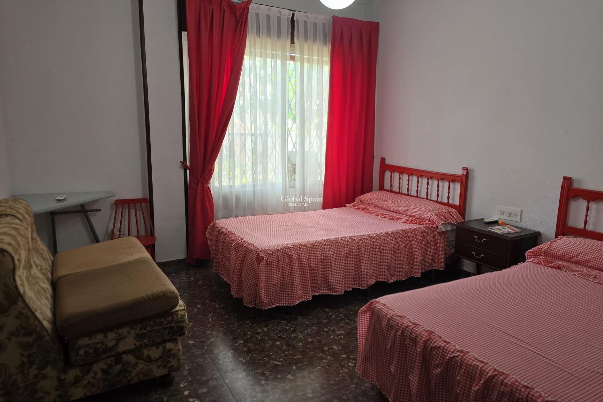 Wederverkoop - VILLA -
ORIHUELA COSTA - CAMPOAMOR