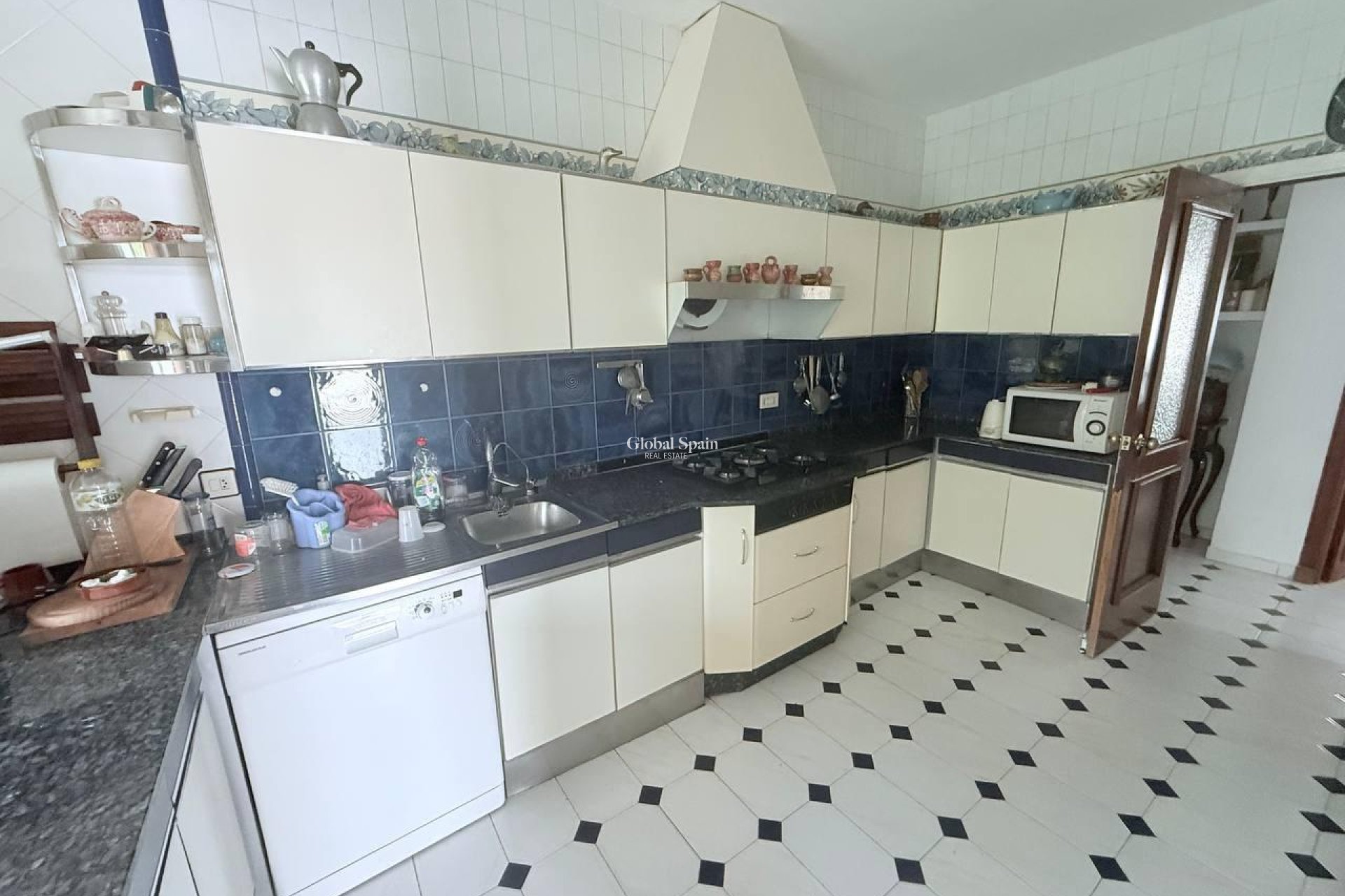 Wederverkoop - VILLA -
ORIHUELA COSTA - CAMPOAMOR