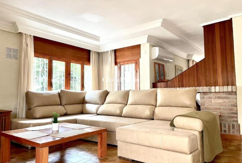 Wederverkoop - VILLA -
ORIHUELA COSTA - CAMPOAMOR