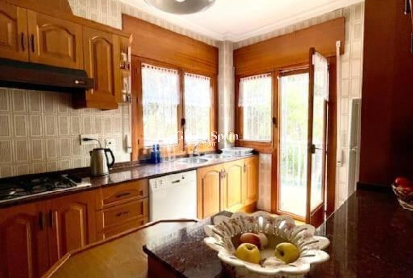 Wederverkoop - VILLA -
ORIHUELA COSTA - CAMPOAMOR