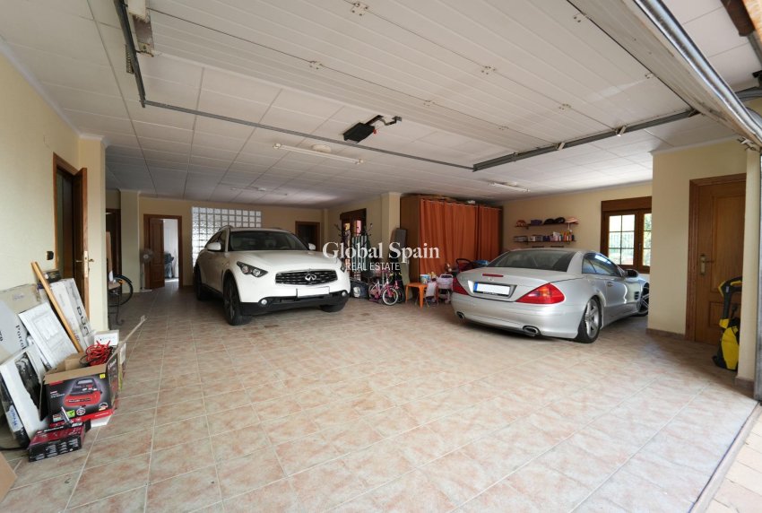 Wederverkoop - VILLA -
ORIHUELA COSTA - CAMPOAMOR