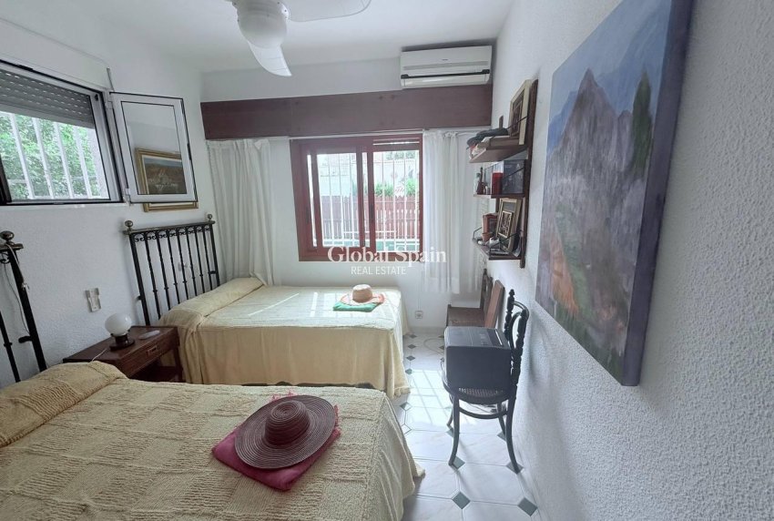 Wederverkoop - VILLA -
ORIHUELA COSTA - CAMPOAMOR