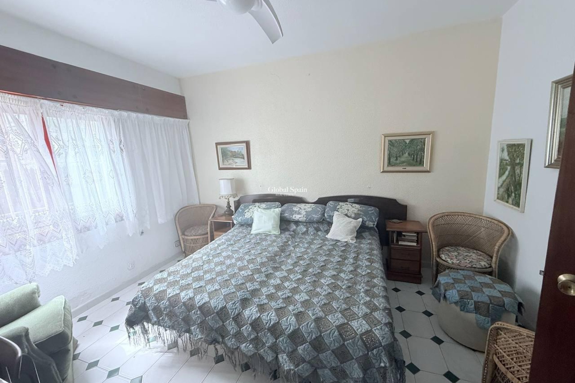 Wederverkoop - VILLA -
ORIHUELA COSTA - CAMPOAMOR