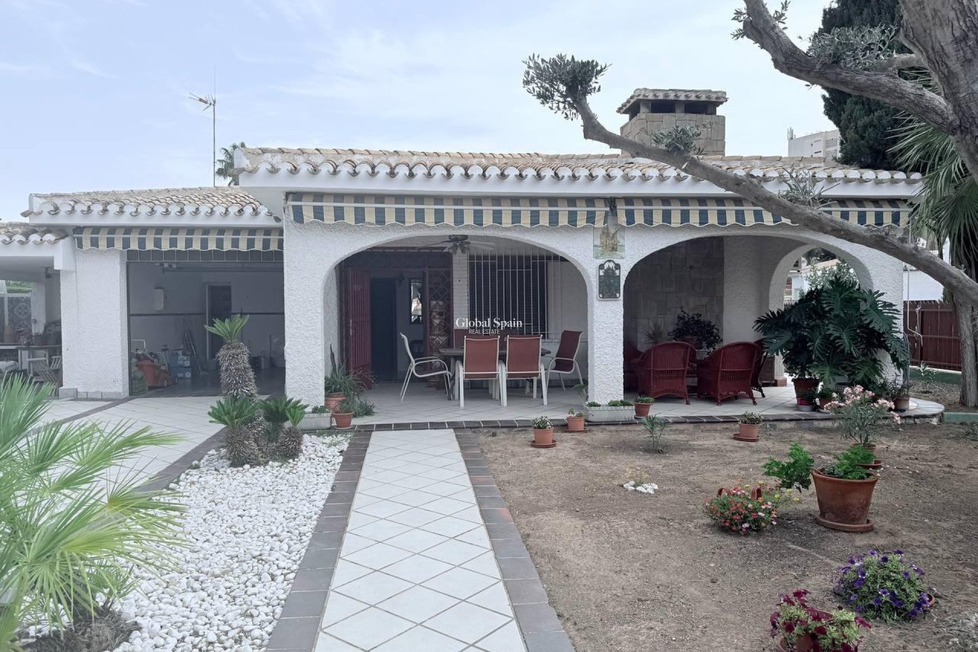 Wederverkoop - VILLA -
ORIHUELA COSTA - CAMPOAMOR