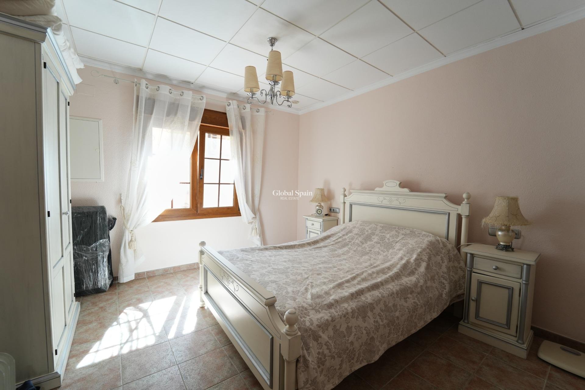 Wederverkoop - VILLA -
ORIHUELA COSTA - CAMPOAMOR