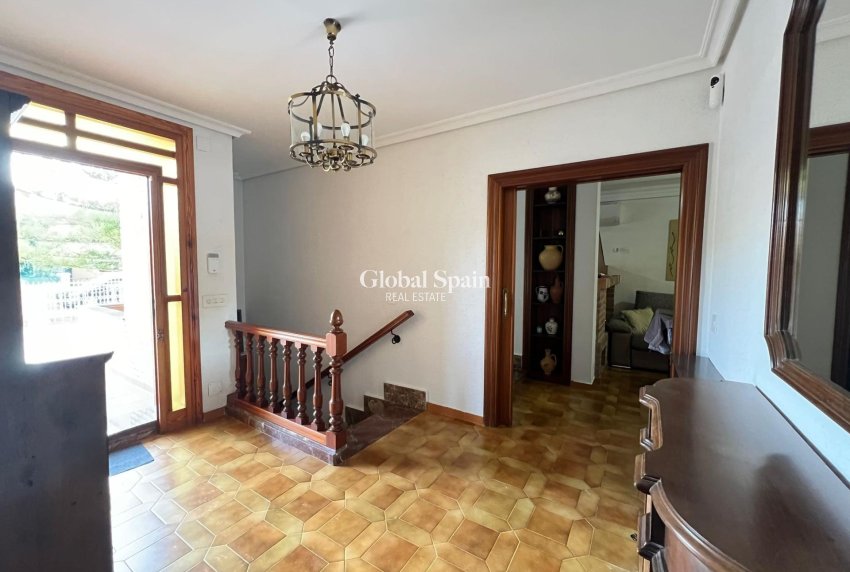 Wederverkoop - VILLA -
ORIHUELA COSTA - CAMPOAMOR