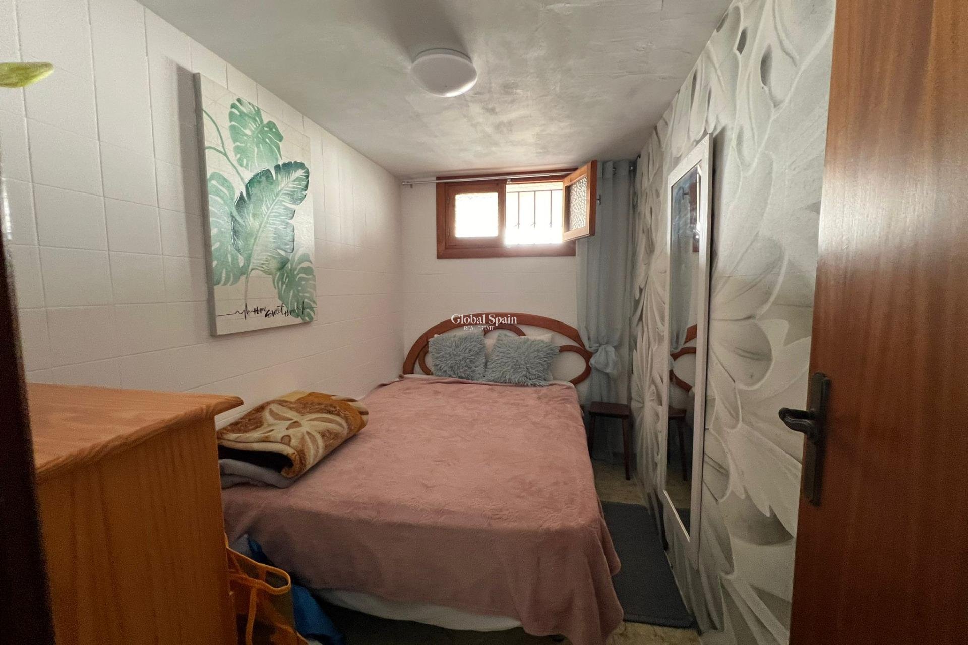 Wederverkoop - VILLA -
ORIHUELA COSTA - CAMPOAMOR