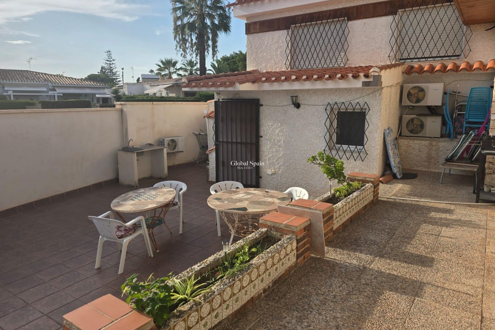 Wederverkoop - VILLA -
ORIHUELA COSTA - CAMPOAMOR