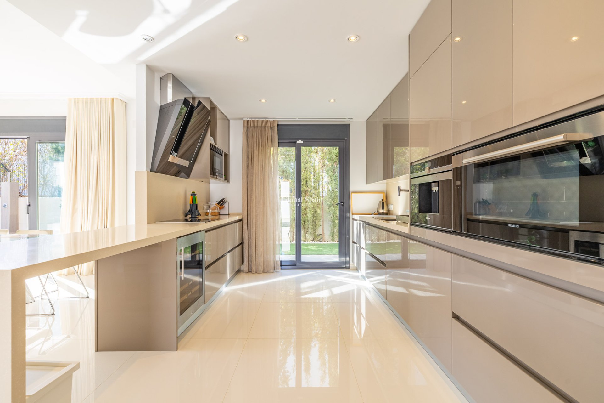 Wederverkoop - Villa -
ORIHUELA COSTA - CAMPOAMOR