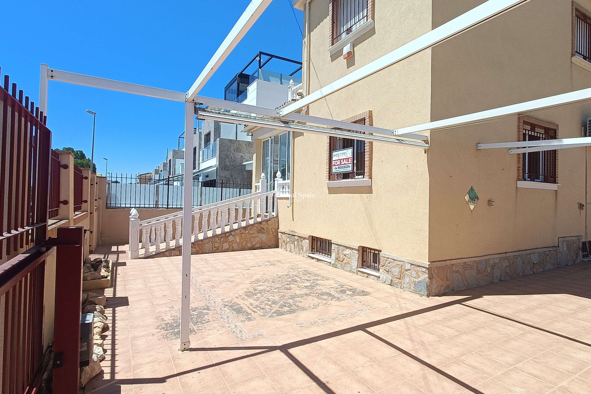 Wederverkoop - VILLA -
ORIHUELA COSTA - Castillo de Don Juan