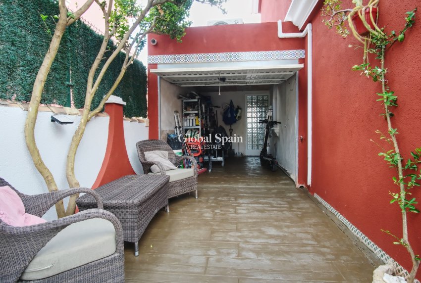 Wederverkoop - VILLA -
ORIHUELA COSTA - Costa Blanca South