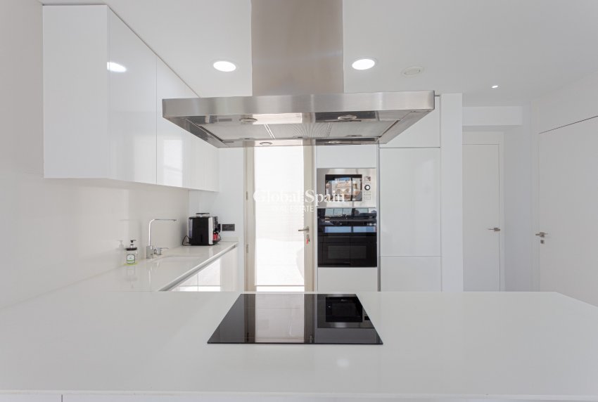 Wederverkoop - VILLA -
ORIHUELA COSTA - Costa Blanca