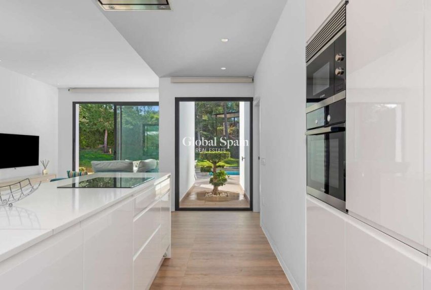 Wederverkoop - VILLA -
ORIHUELA COSTA - Costa Blanca