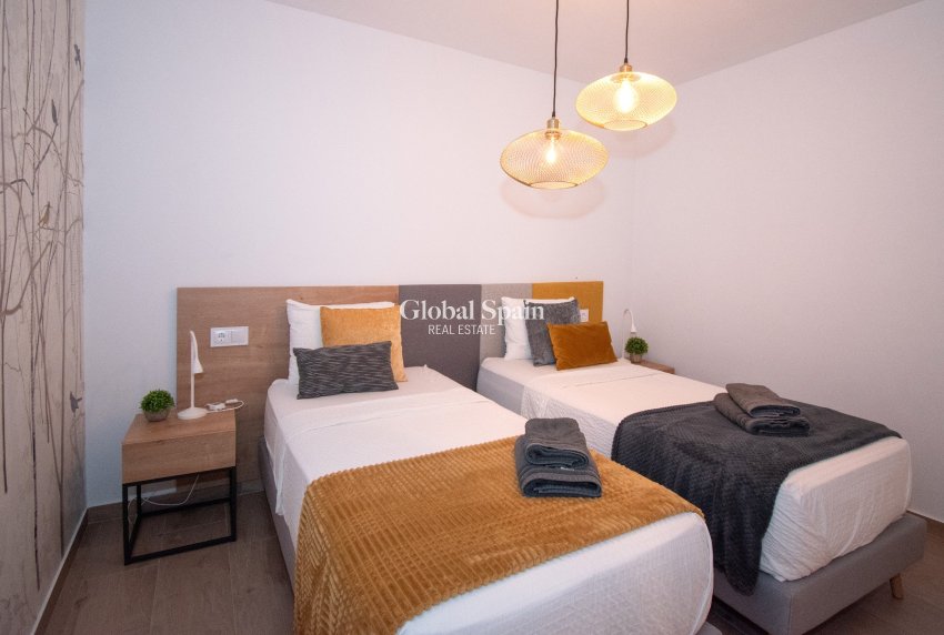 Wederverkoop - VILLA -
ORIHUELA COSTA - Costa Blanca