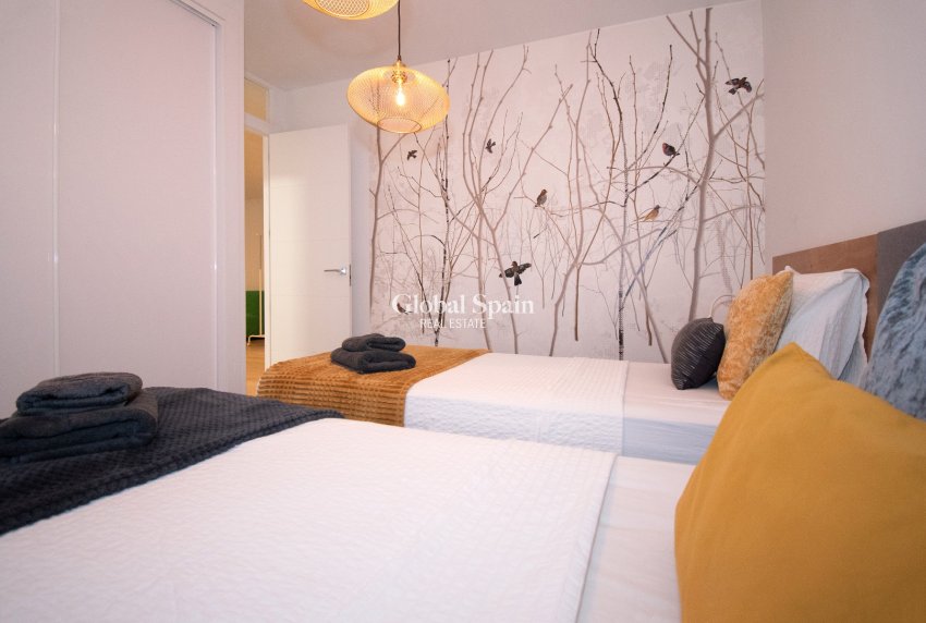 Wederverkoop - VILLA -
ORIHUELA COSTA - Costa Blanca