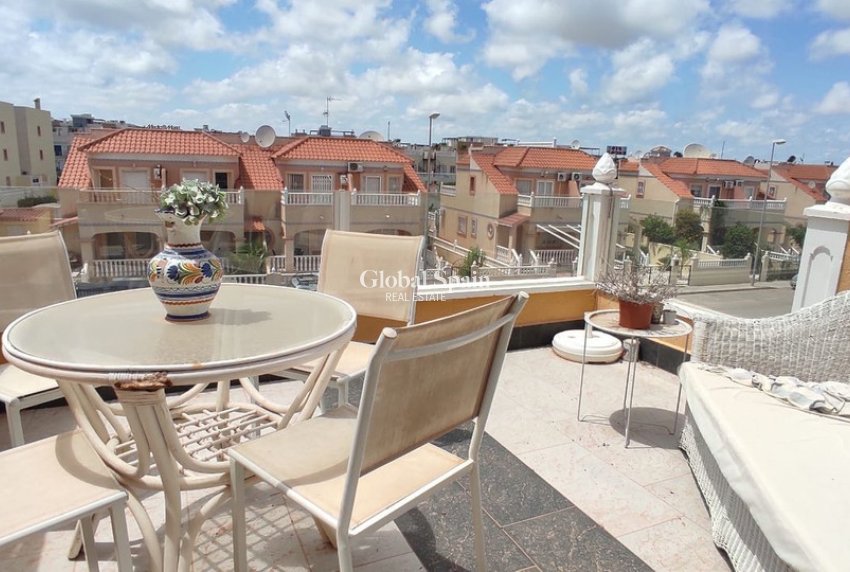 Wederverkoop - VILLA -
ORIHUELA COSTA - Costa Blanca