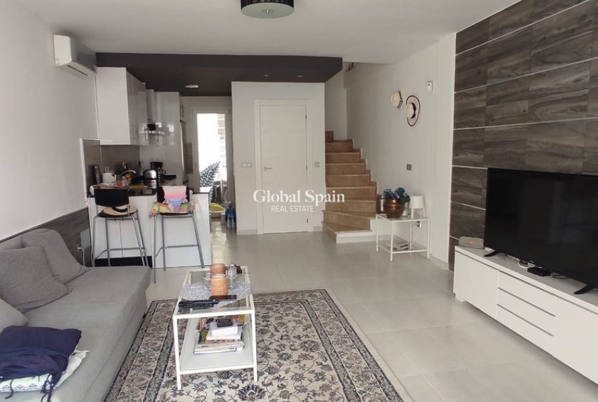 Wederverkoop - VILLA -
ORIHUELA COSTA - Costa Blanca