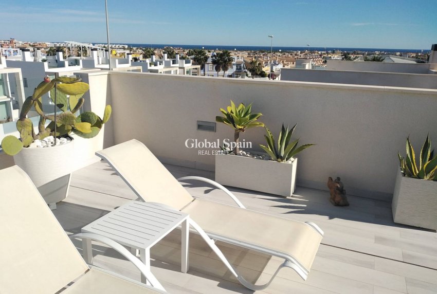 Wederverkoop - VILLA -
ORIHUELA COSTA - Costa Blanca