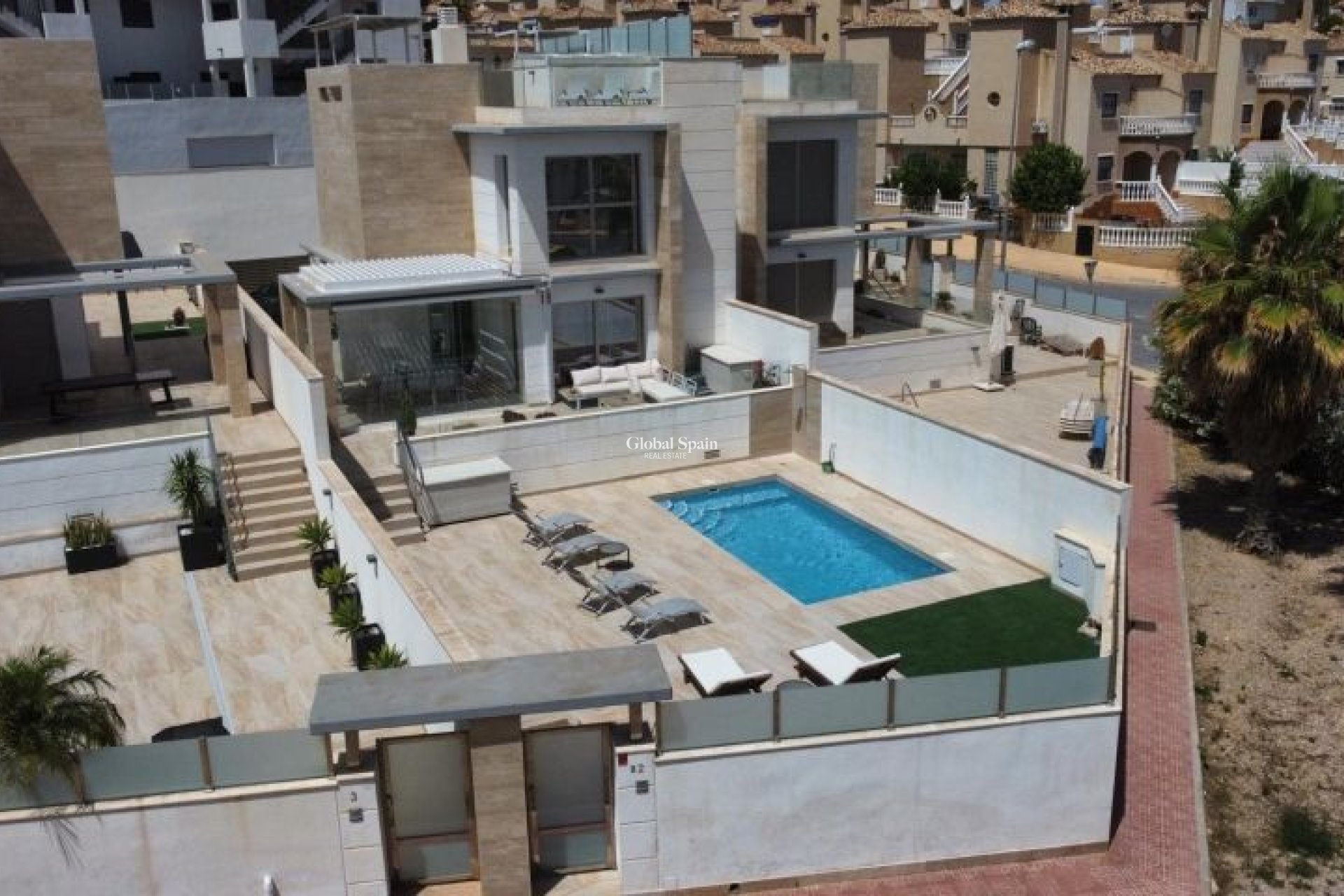 Wederverkoop - VILLA -
ORIHUELA COSTA - Costa Blanca