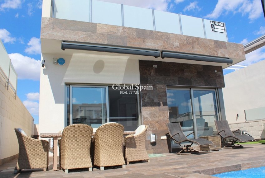 Wederverkoop - VILLA -
ORIHUELA COSTA - Costa Blanca