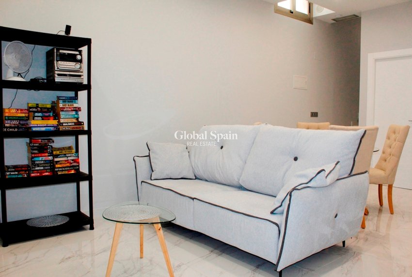 Wederverkoop - VILLA -
ORIHUELA COSTA - Costa Blanca