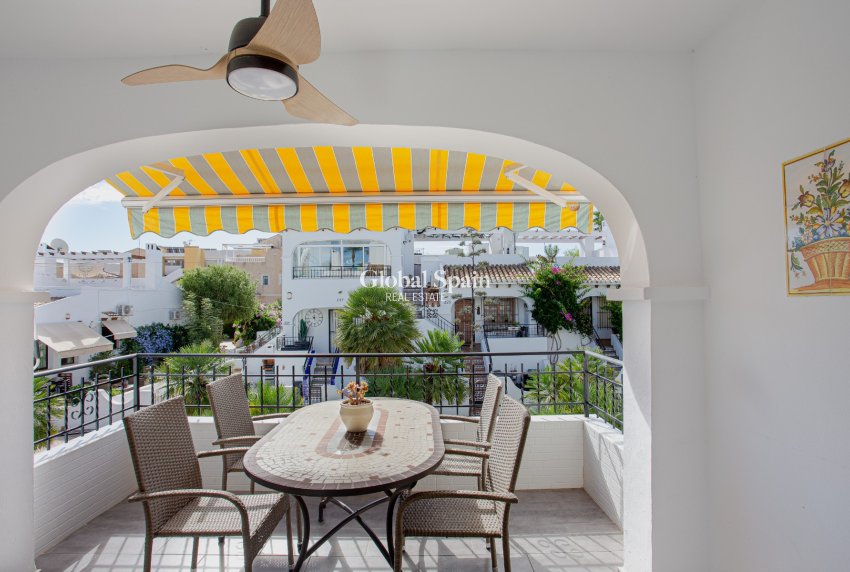 Wederverkoop - VILLA -
ORIHUELA COSTA - Costa Blanca