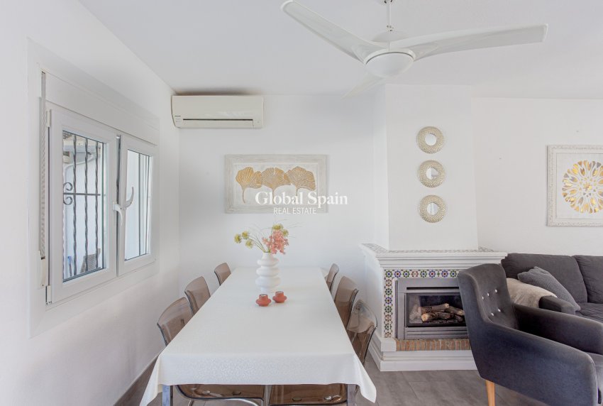 Wederverkoop - VILLA -
ORIHUELA COSTA - Costa Blanca