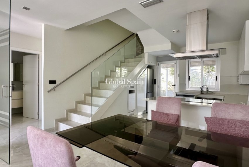 Wederverkoop - VILLA -
ORIHUELA COSTA - Costa Blanca