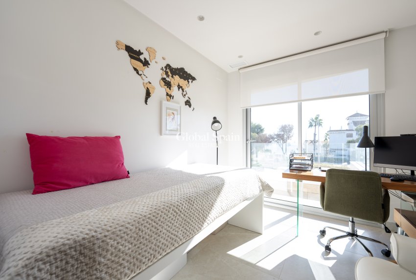 Wederverkoop - VILLA -
ORIHUELA COSTA - Costa Blanca