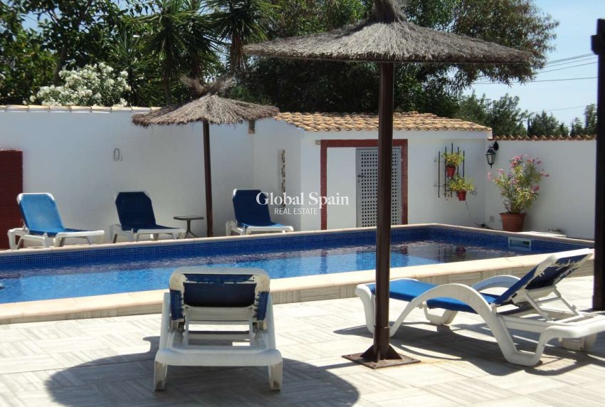 Wederverkoop - VILLA -
ORIHUELA COSTA - Costa Blanca