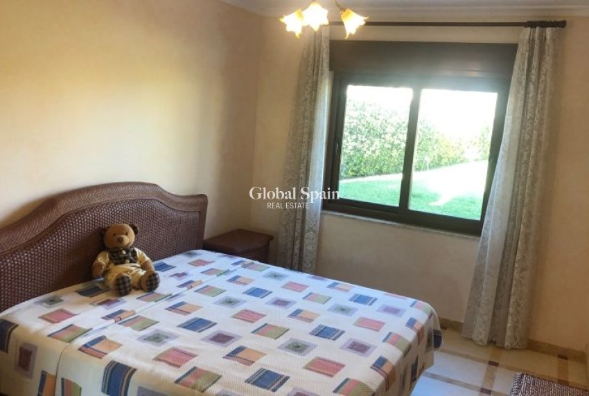 Wederverkoop - VILLA -
ORIHUELA COSTA - Costa Blanca