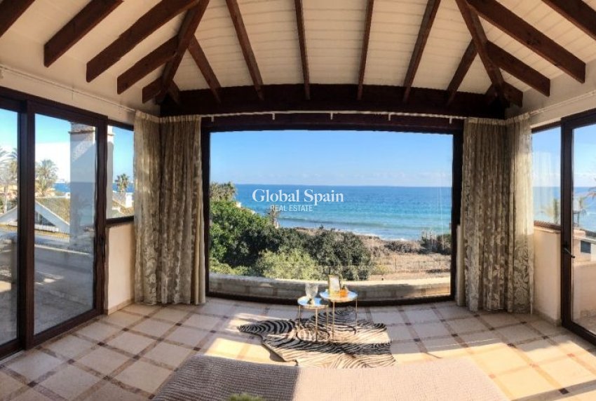 Wederverkoop - VILLA -
ORIHUELA COSTA - Costa Blanca