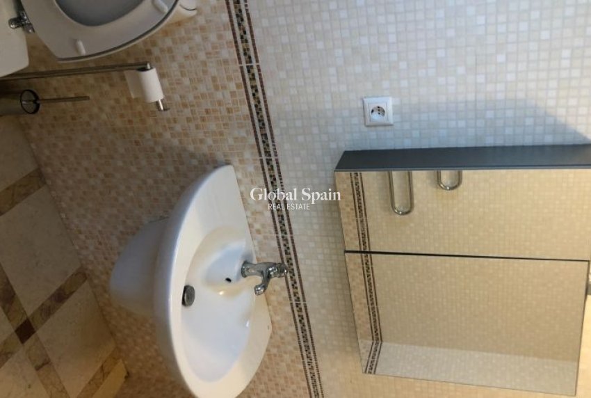 Wederverkoop - VILLA -
ORIHUELA COSTA - Costa Blanca