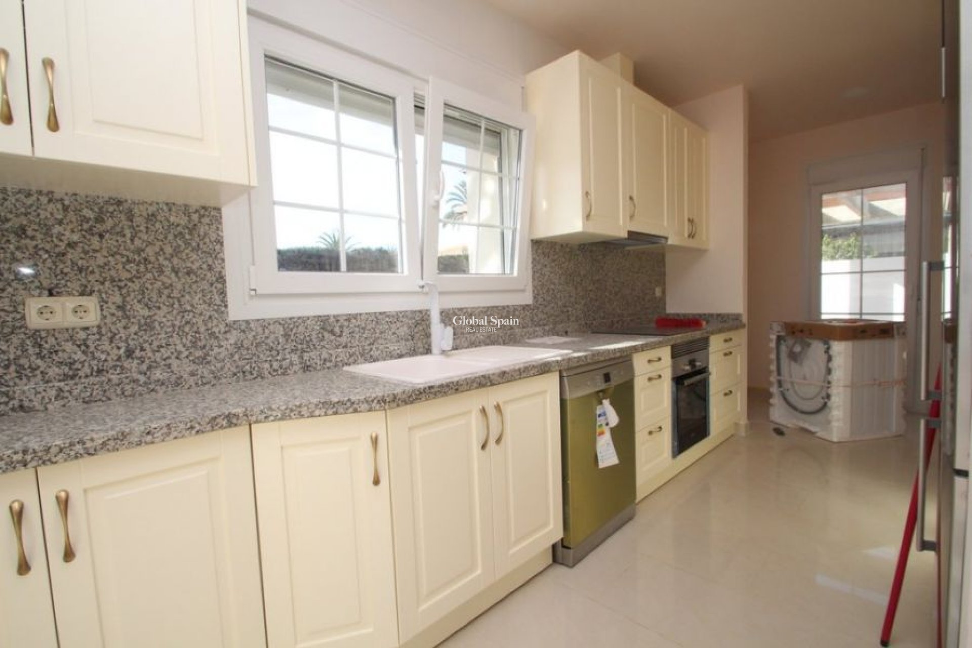 Wederverkoop - VILLA -
ORIHUELA COSTA - Costa Blanca