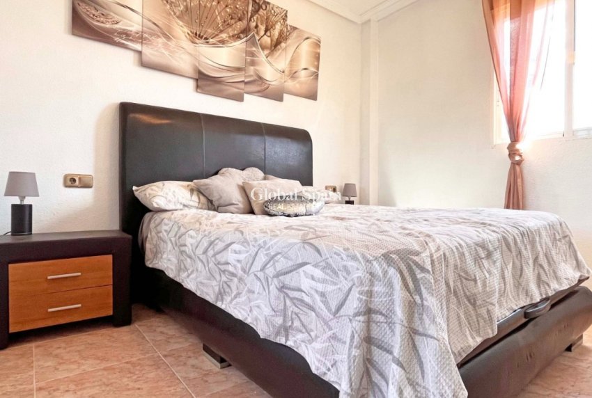 Wederverkoop - VILLA -
ORIHUELA COSTA - Costa Blanca