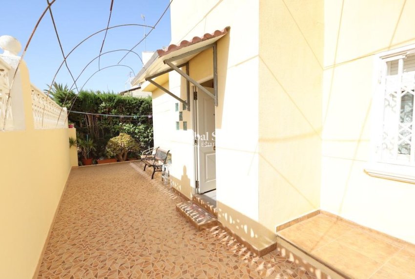 Wederverkoop - VILLA -
ORIHUELA COSTA - Costa Blanca