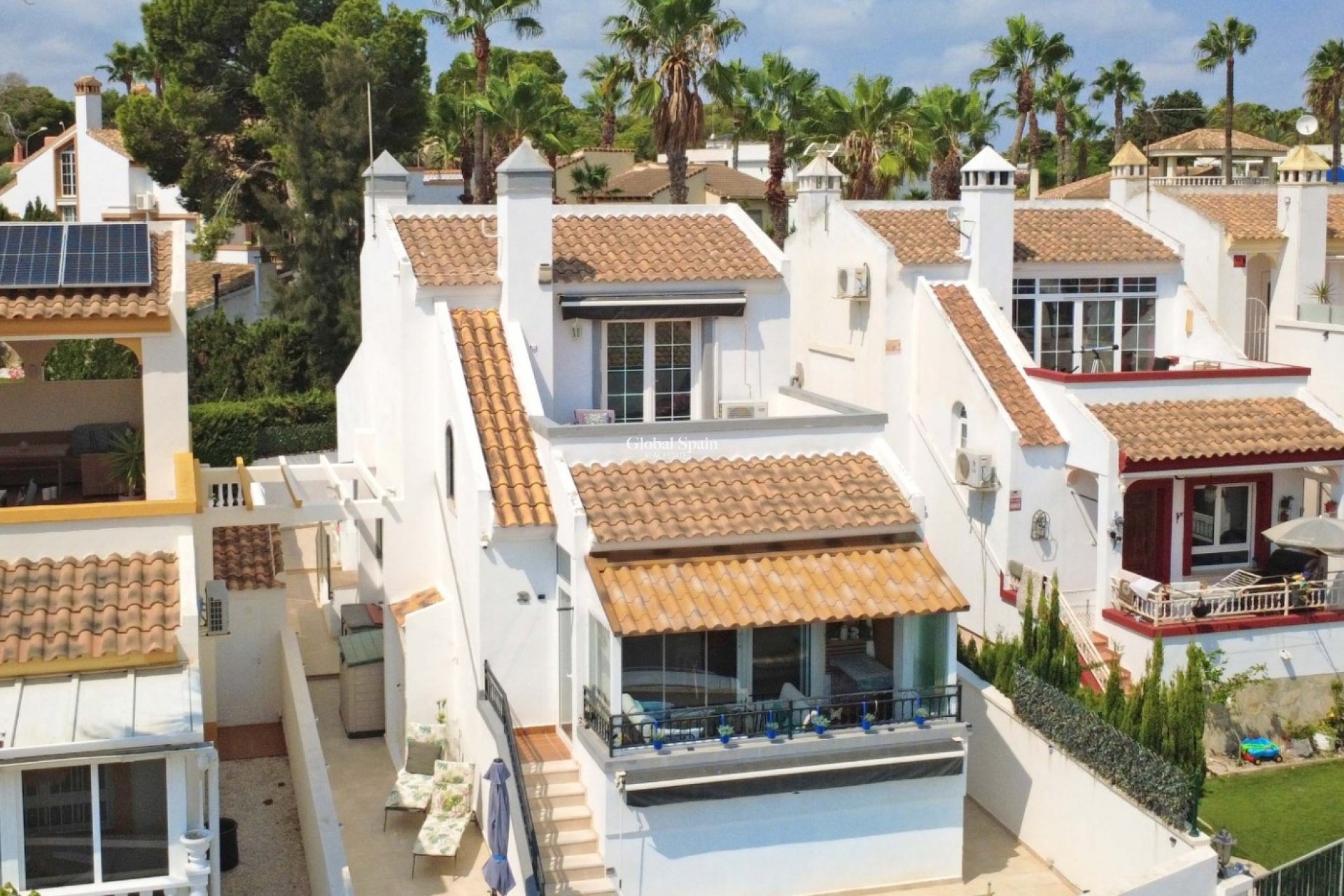 Wederverkoop - VILLA -
ORIHUELA COSTA - Costa Blanca