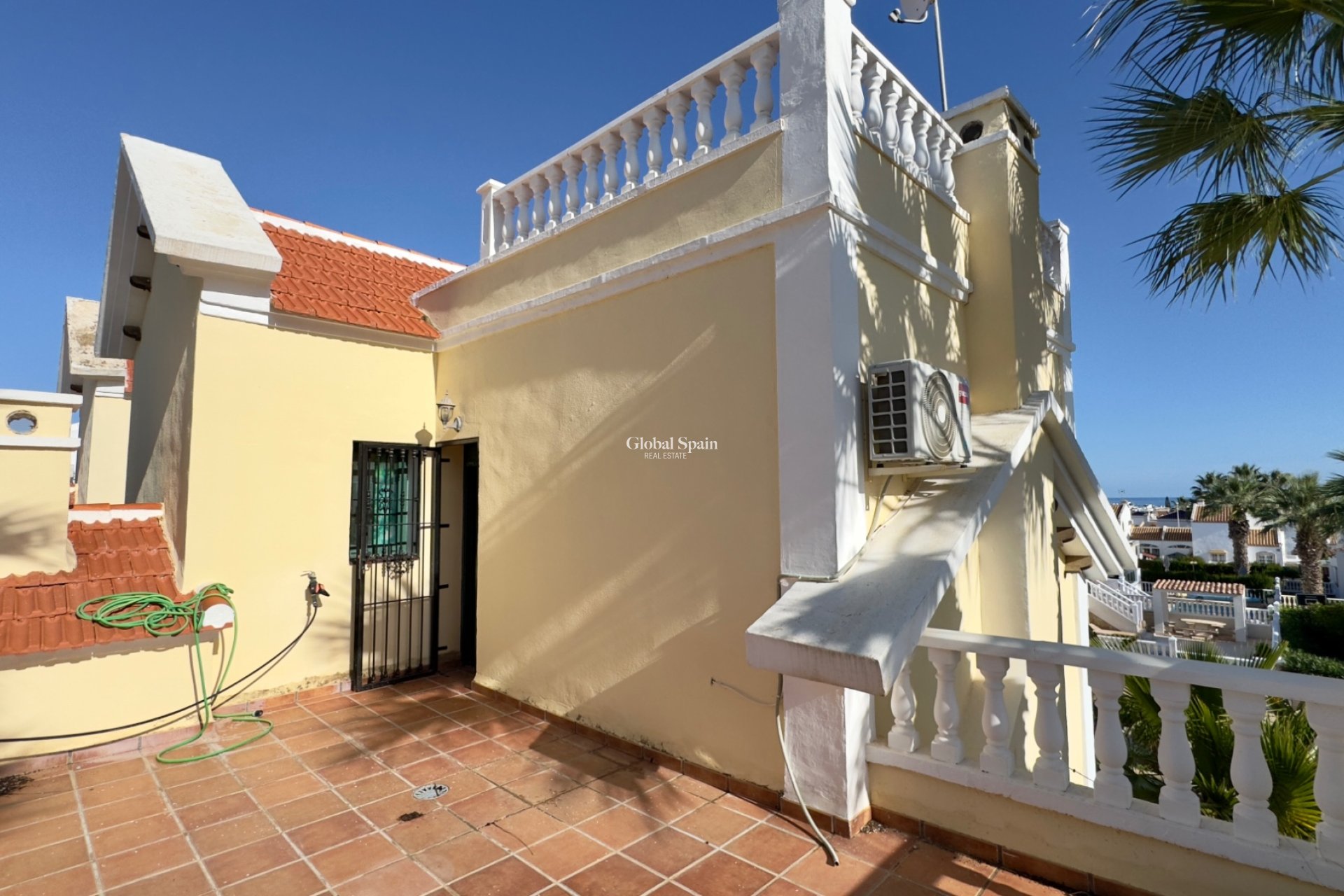 Wederverkoop - VILLA -
ORIHUELA COSTA - Costa Blanca