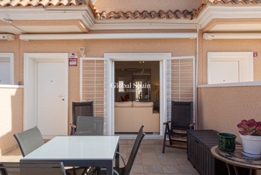 Wederverkoop - VILLA -
ORIHUELA COSTA - Costa Blanca