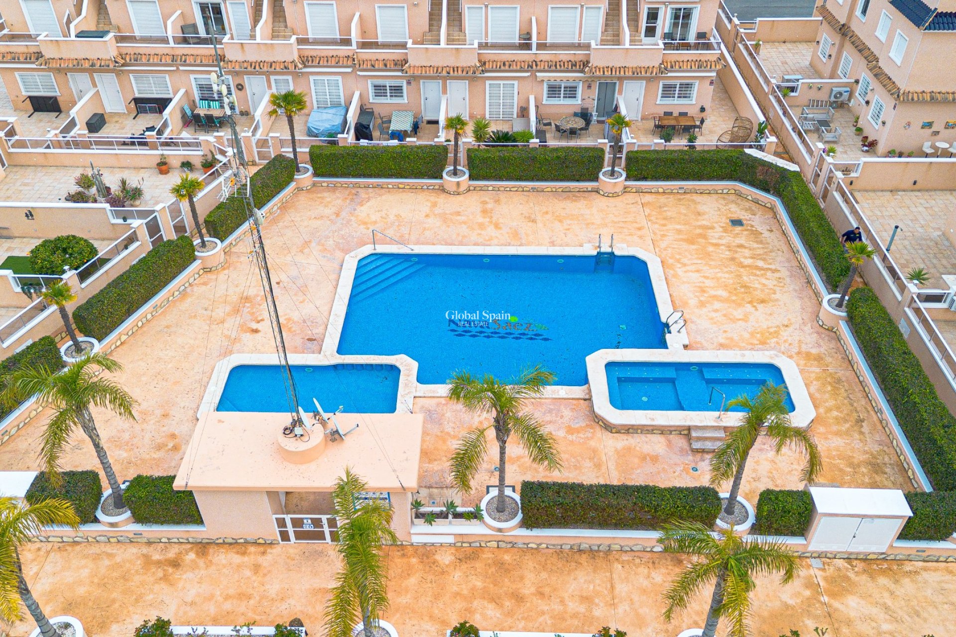 Wederverkoop - VILLA -
ORIHUELA COSTA - Costa Blanca