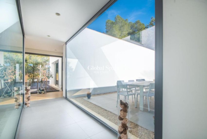 Wederverkoop - VILLA -
ORIHUELA COSTA - Costa Blanca