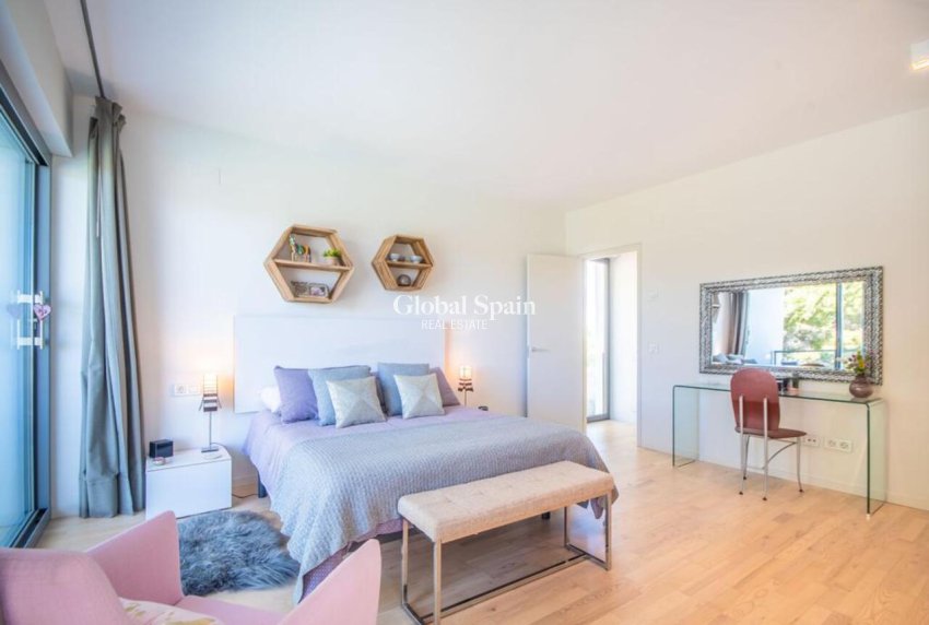 Wederverkoop - VILLA -
ORIHUELA COSTA - Costa Blanca