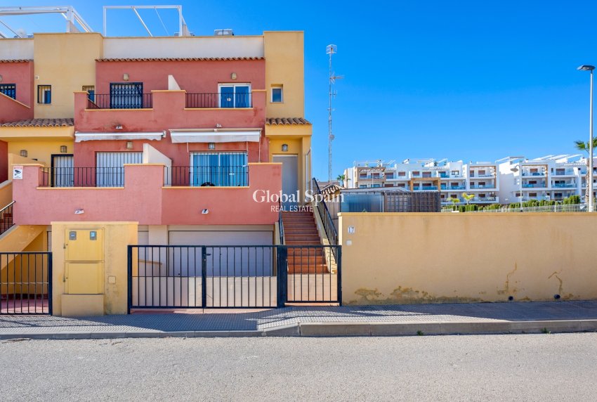 Wederverkoop - VILLA -
ORIHUELA COSTA - Costa Blanca