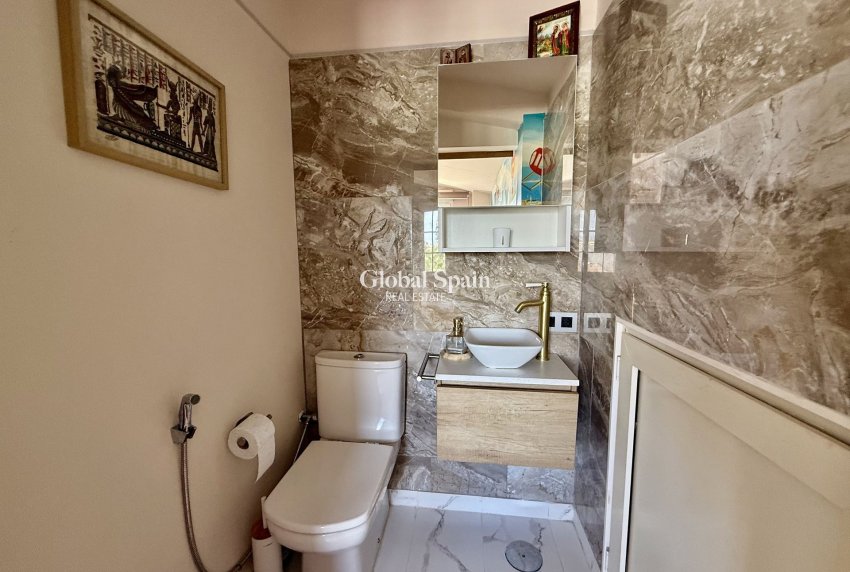 Wederverkoop - VILLA -
ORIHUELA COSTA - Costa Blanca