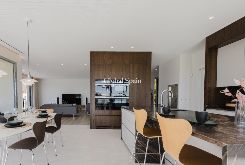 Wederverkoop - VILLA -
ORIHUELA COSTA - Costa Blanca