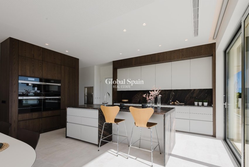 Wederverkoop - VILLA -
ORIHUELA COSTA - Costa Blanca