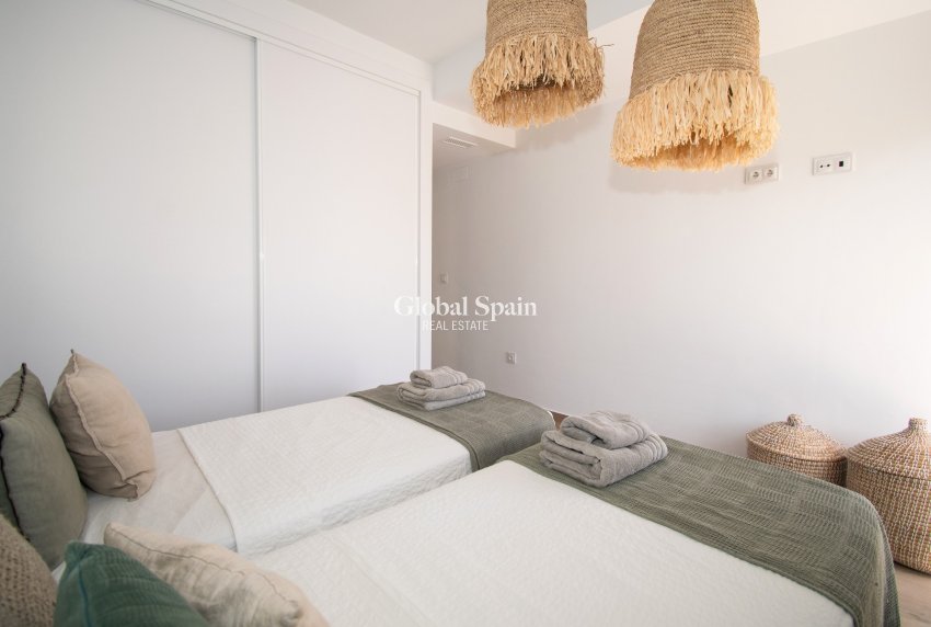 Wederverkoop - VILLA -
ORIHUELA COSTA - Costa Blanca