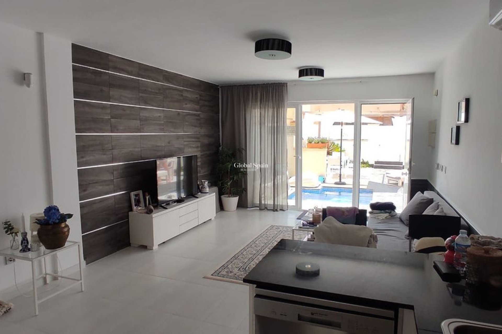 Wederverkoop - VILLA -
ORIHUELA COSTA - Costa Blanca